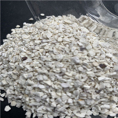 Grano de arcilla refractaria a fuego de baja porosidad para muebles de horno